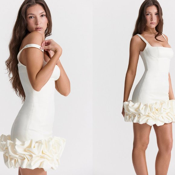 House of CB ‘Lilou’ Ivory Ruffle Hem Mini Dress NWOT - Picture 6 of 9